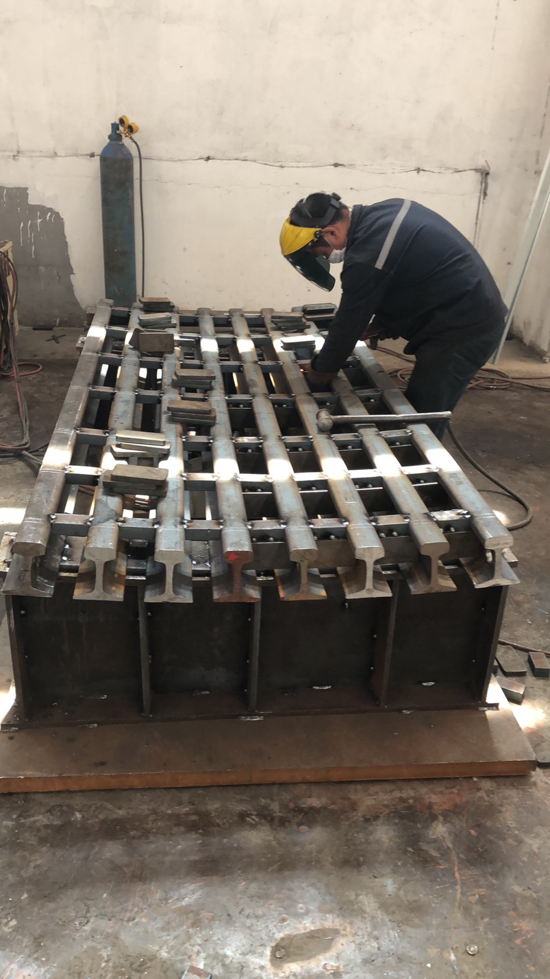 LINER FABRICATION, LAYUP JIG